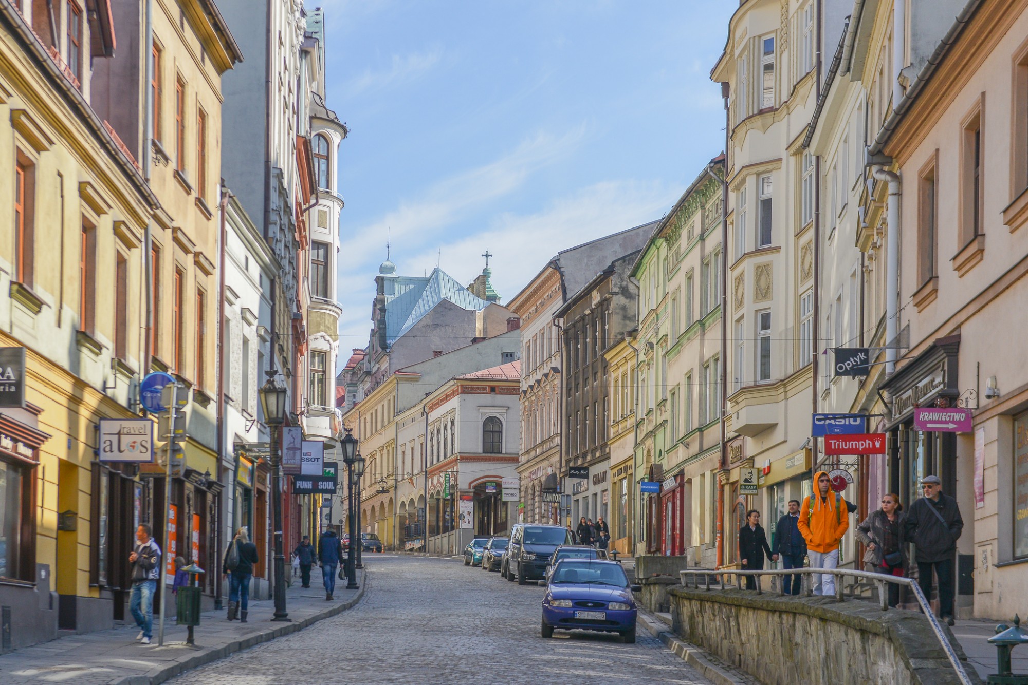 Głęboka Street, Cieszyn, fot. Bieniecki Piotr,CC BY-SA 4.0, Wikimedia Commons